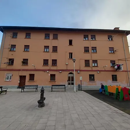 Piso Entero A 17km De Bilbao Tren Y Bus