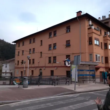 Piso Entero A 17km De Bilbao Tren Y Bus 公寓