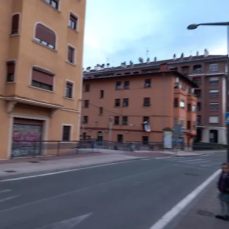 公寓 Piso Entero A 17km De Bilbao Tren Y Bus
